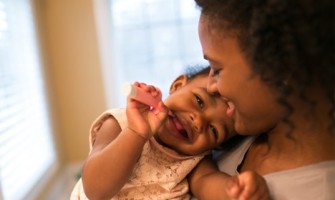 Cuidado bucal para bebés de 0 a 18 meses